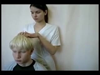 head massage. (320-240)