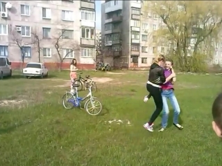 girls fight tin street fights ru